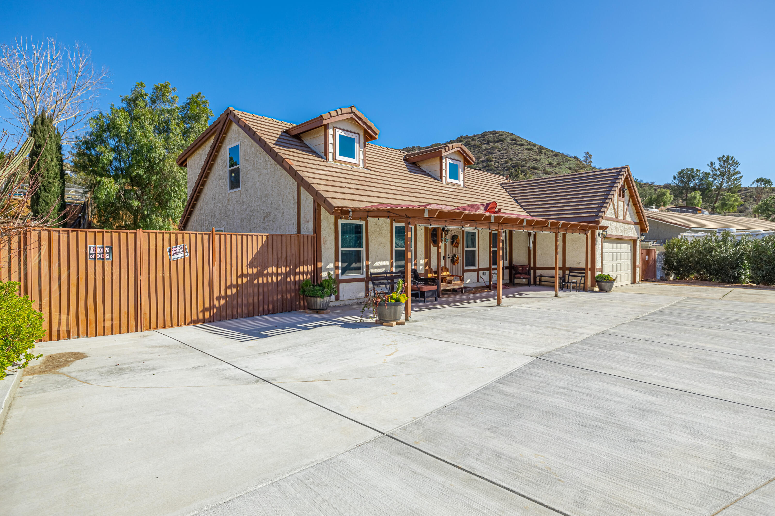 33656 Tradepost Road Acton, CA 93510 - Photo 4 of 32 JMY_6496-HDR