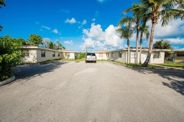 $2,275 | 1713 Northeast 3rd Avenue, Delray Beach, FL 33444