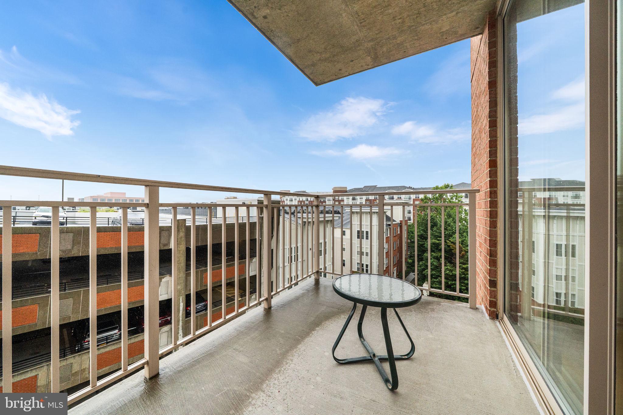 2726 Gallows Road, Unit 619 Vienna, VA 22180 - Photo 7 of 26