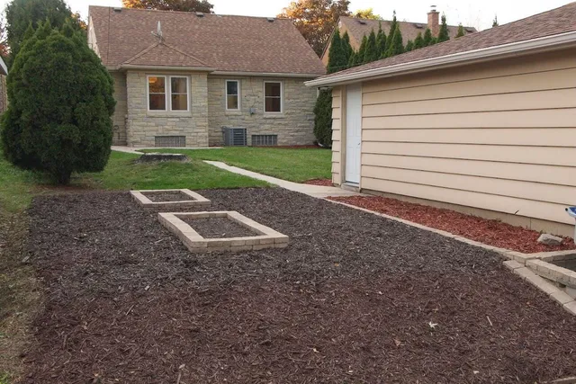 $275,000 | 2870 South 47th Street, Milwaukee, WI 53219