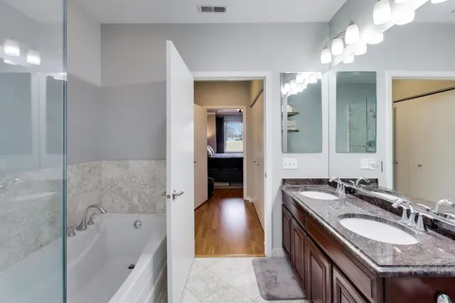 $499,500 | 4950 North Western Avenue, Unit 2C, Chicago, IL 60625