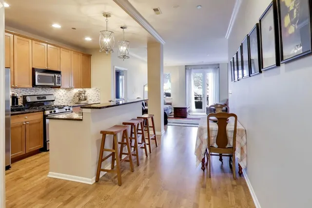 $499,500 | 4950 North Western Avenue, Unit 2C, Chicago, IL 60625