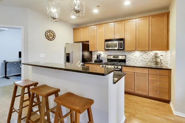 $499,500 | 4950 North Western Avenue, Unit 2C, Chicago, IL 60625