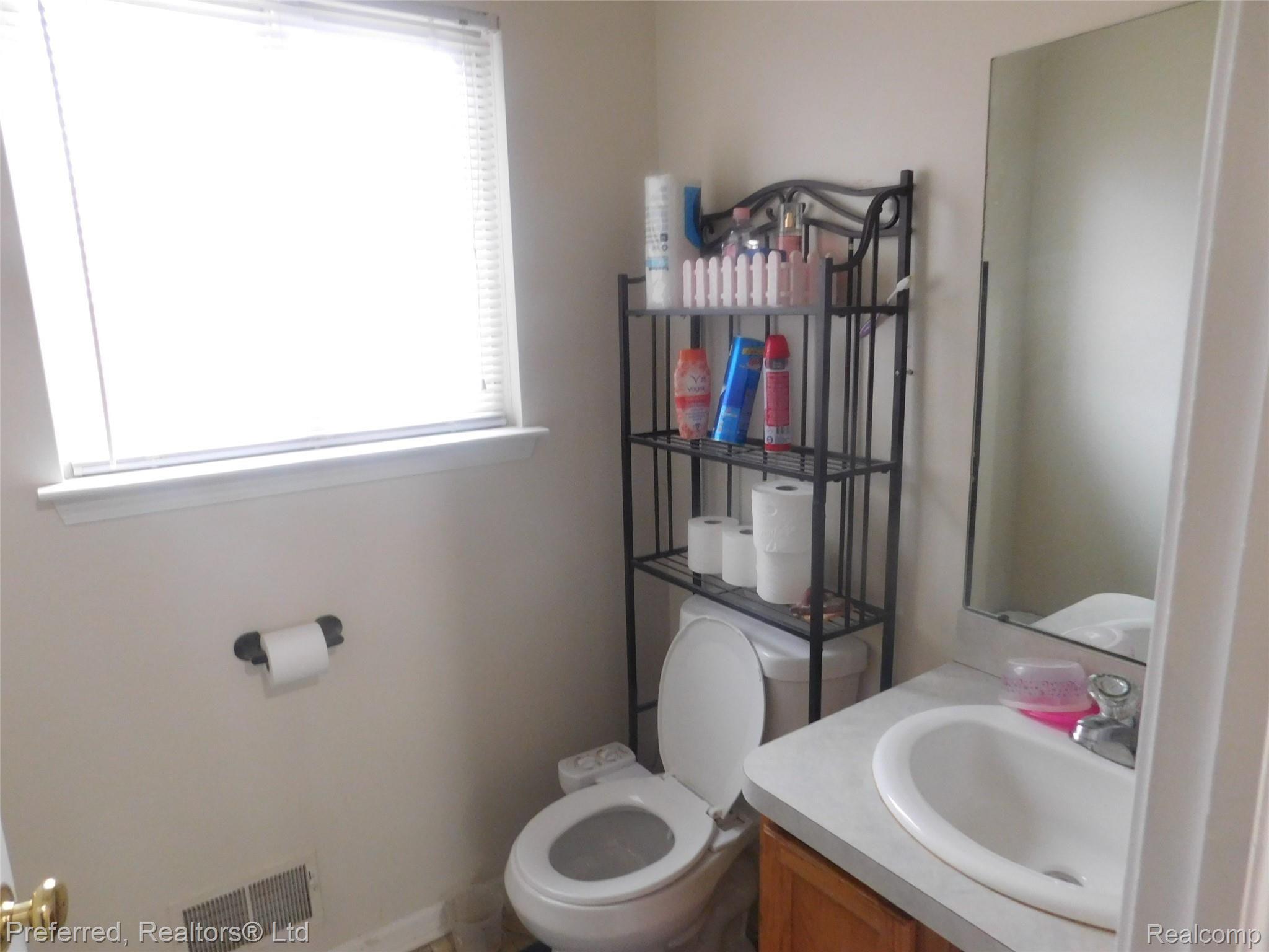 4119 Stone Post Road Newport, MI 48166 - Photo 16 of 23 DSCN2835.JPG
