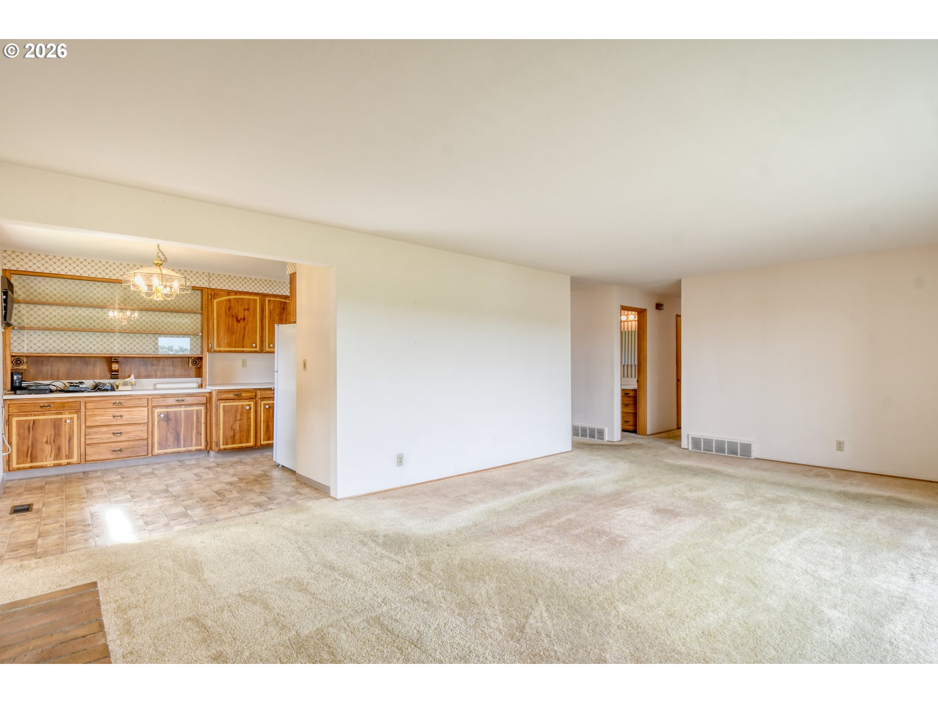 615 Southwest Isaac Lane Pendleton, OR 97801 - Photo 6 of 41