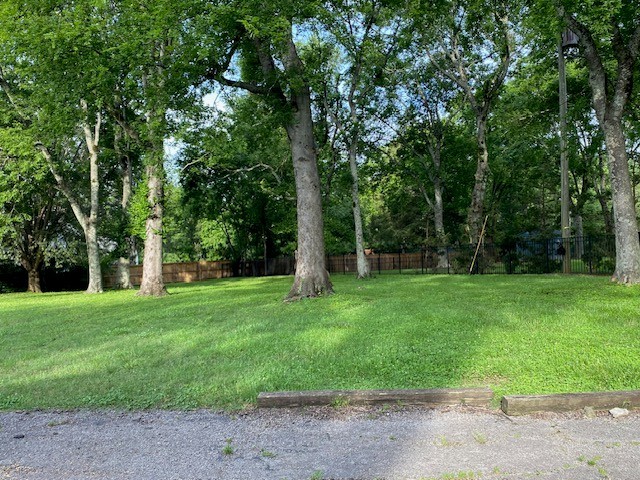 121 Vaughns Gap Road Nashville, TN 37205 - Photo 7 of 9