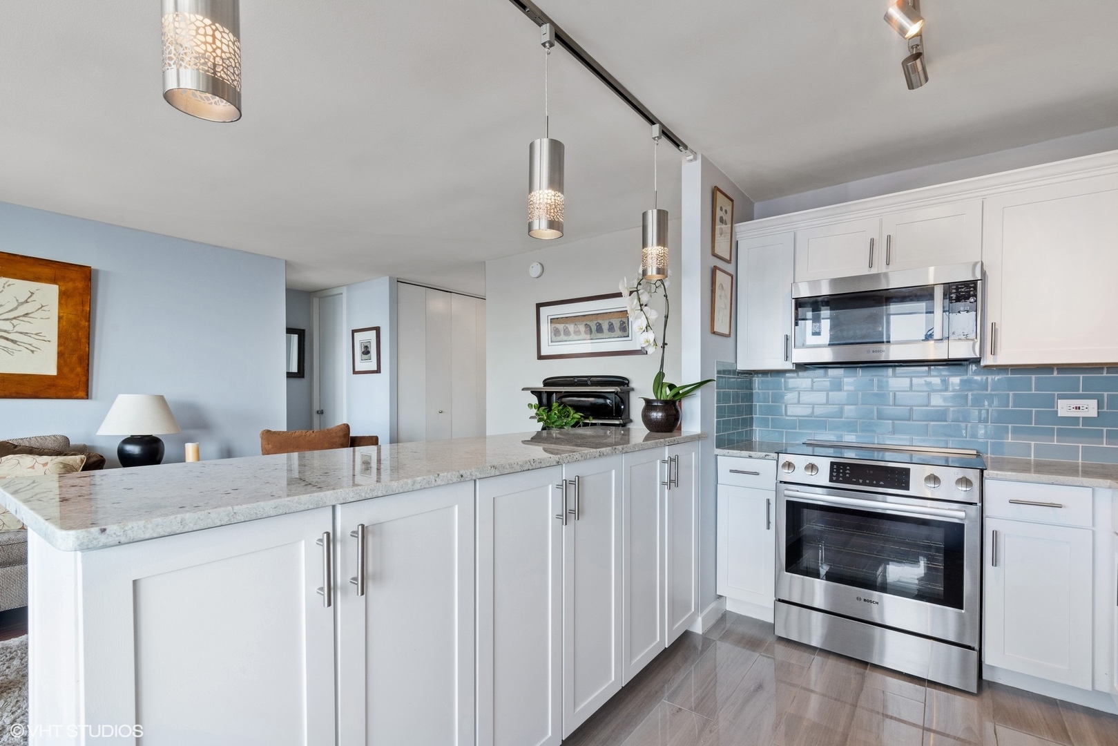 655 West Irving Park Road, Unit 3615 Chicago, IL 60613 - Photo 6 of 20