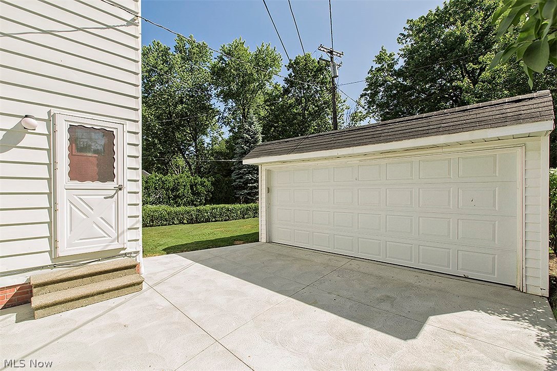 1409 Brainard Road Lyndhurst, OH 44124 - Photo 3 of 29