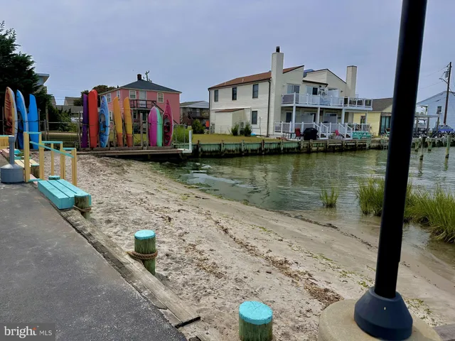 a view of a house with outdoor space