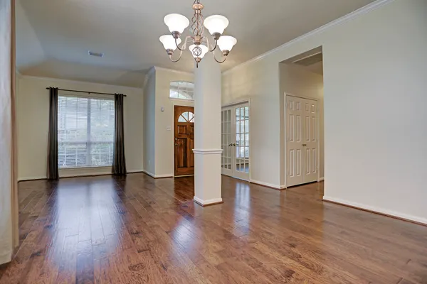 $2,995 | 3 South Acacia Park Circle, The Woodlands, TX 77382