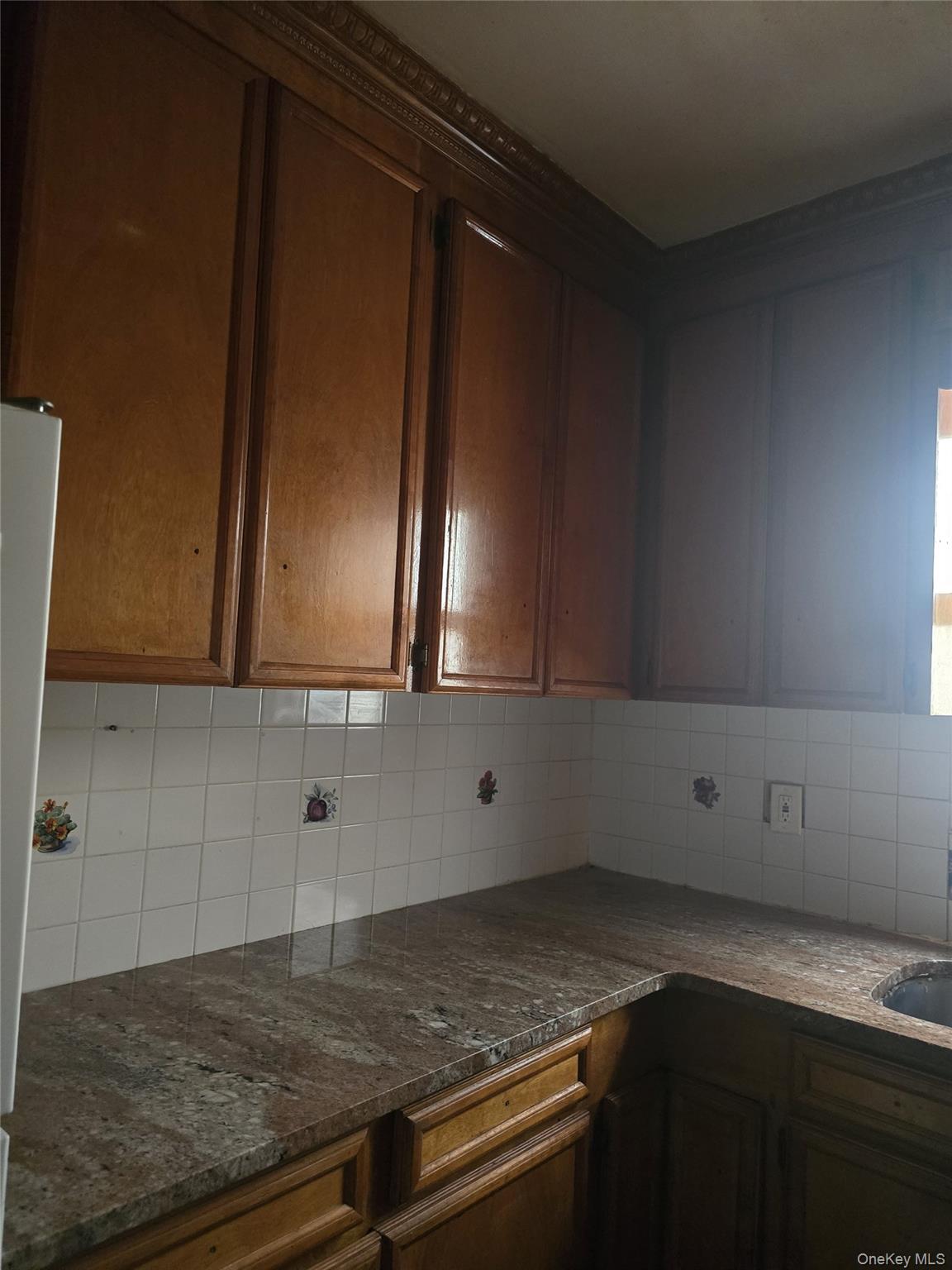 94-18 130th Street Queens, NY 11419 - Photo 5 of 9 a view of cabinets