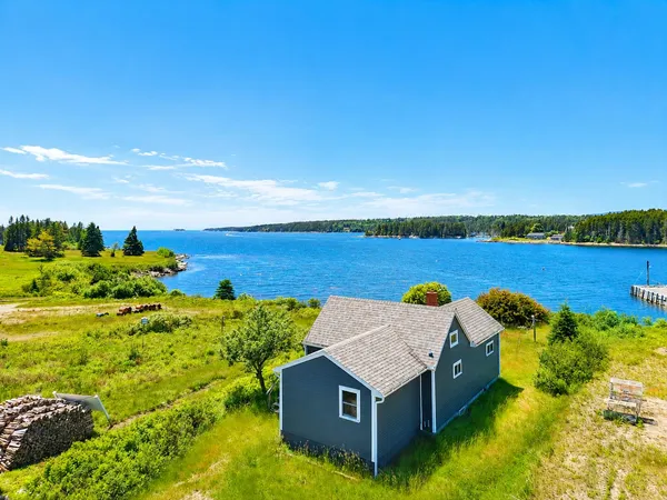 $439,000 | 102 Sargent Street, Winter Harbor, ME 04693