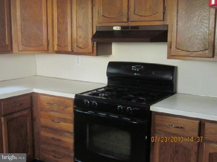 608 Bridgeboro Street Riverside, NJ 08075 - Photo 5 of 20