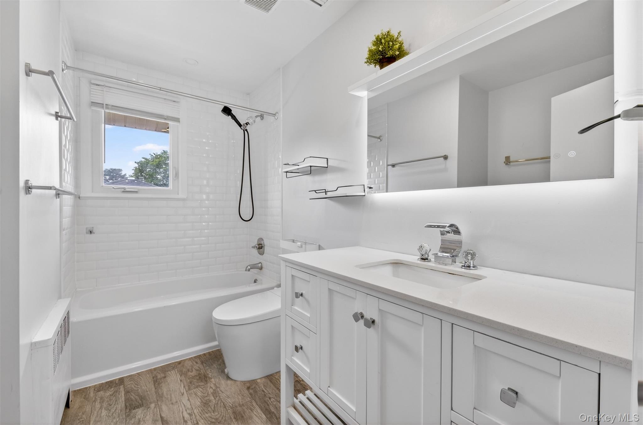 5 Joseph Court Syosset, NY 11791 - Photo 17 of 29