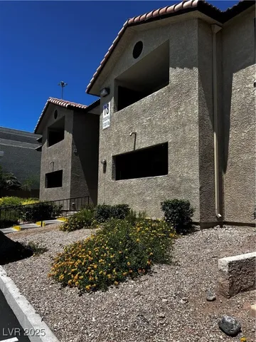 $199,999 | 2451 North Rainbow Boulevard, Unit 1116, Las Vegas, NV 89108