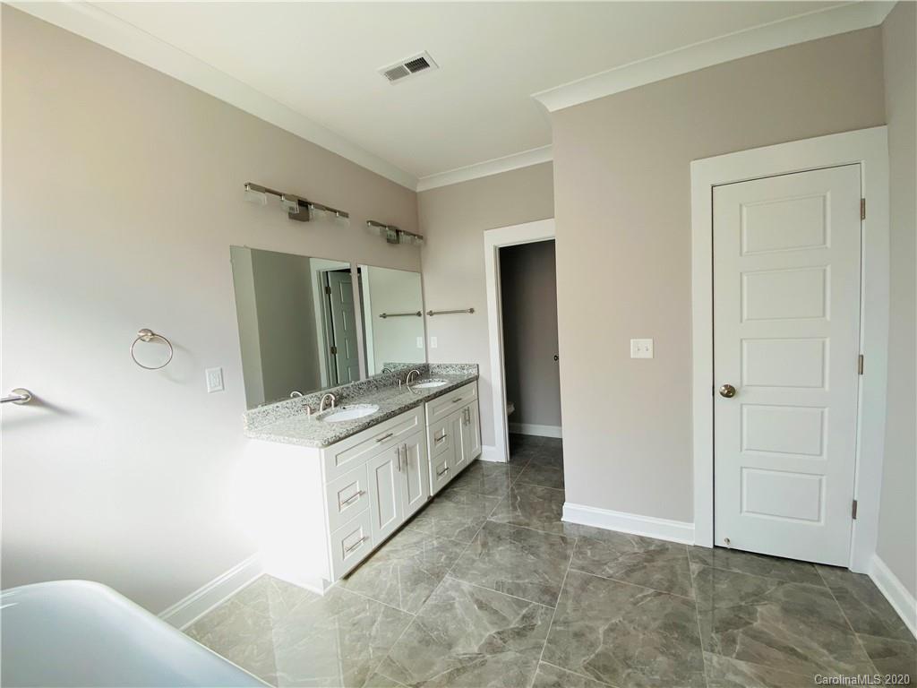8824 Reedy Creek Road Charlotte, NC 28215 - Photo 19 of 32 Gallery Image 19