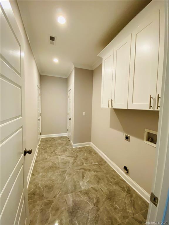 8824 Reedy Creek Road Charlotte, NC 28215 - Photo 26 of 32 Gallery Image 26