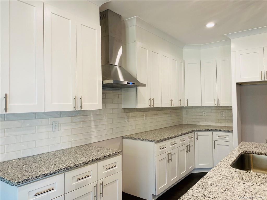 8824 Reedy Creek Road Charlotte, NC 28215 - Photo 7 of 32 Gallery Image 7