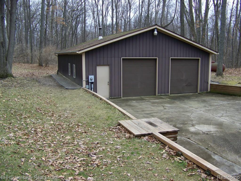 5353 Dutton Road Gregory, MI 48137 - Photo 39 of 42 100_4924.jpg