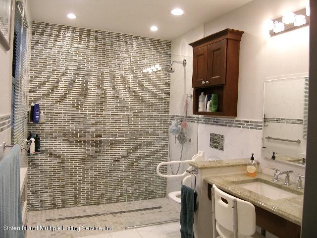 68 Romer Road Staten Island, NY 10304 - Photo 17 of 24 fullsizeoutput_10a0
