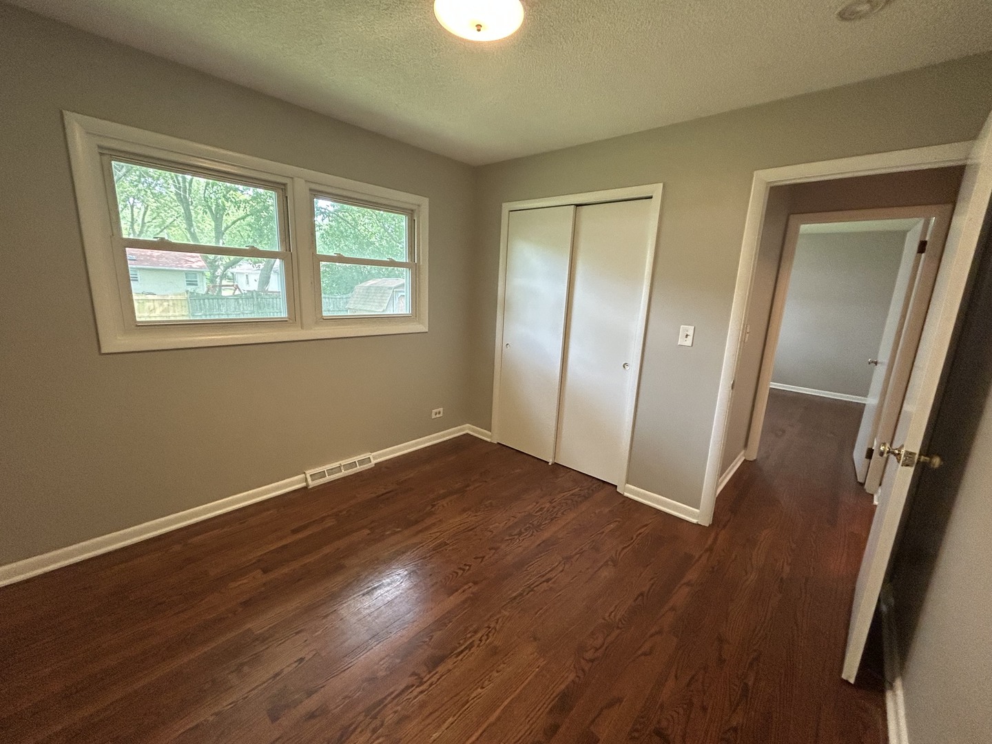 1716 Maple Lane Elgin, IL 60123 - Photo 10 of 17