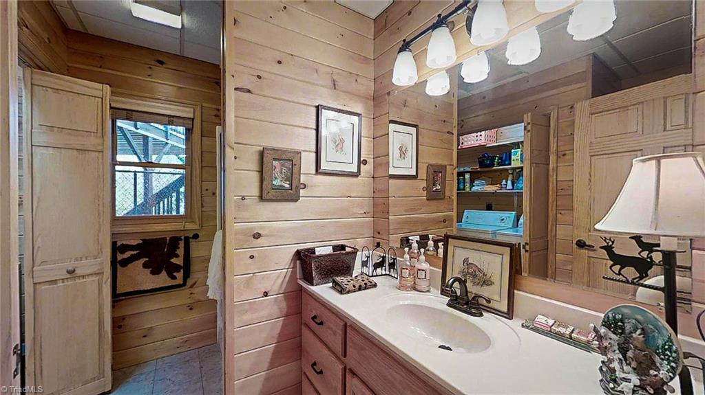 1705 Buck Mountain Road Purlear, NC 28665 - Photo 22 of 27 Gallery Image 22