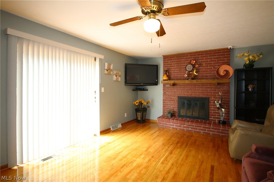 4204 Ridgewood Road Akron, OH 44321 - Photo 2 of 33