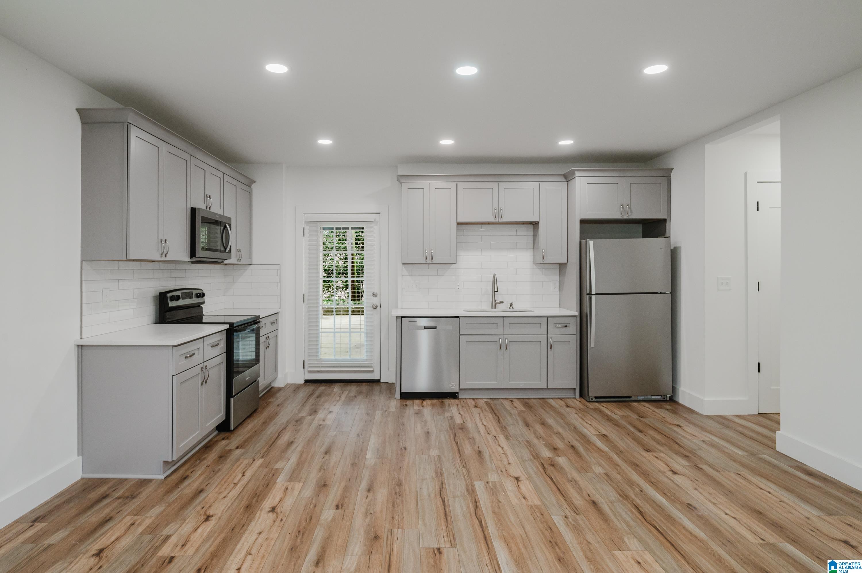 1311 Columbiana Road Birmingham, AL 35216 - Photo 5 of 34