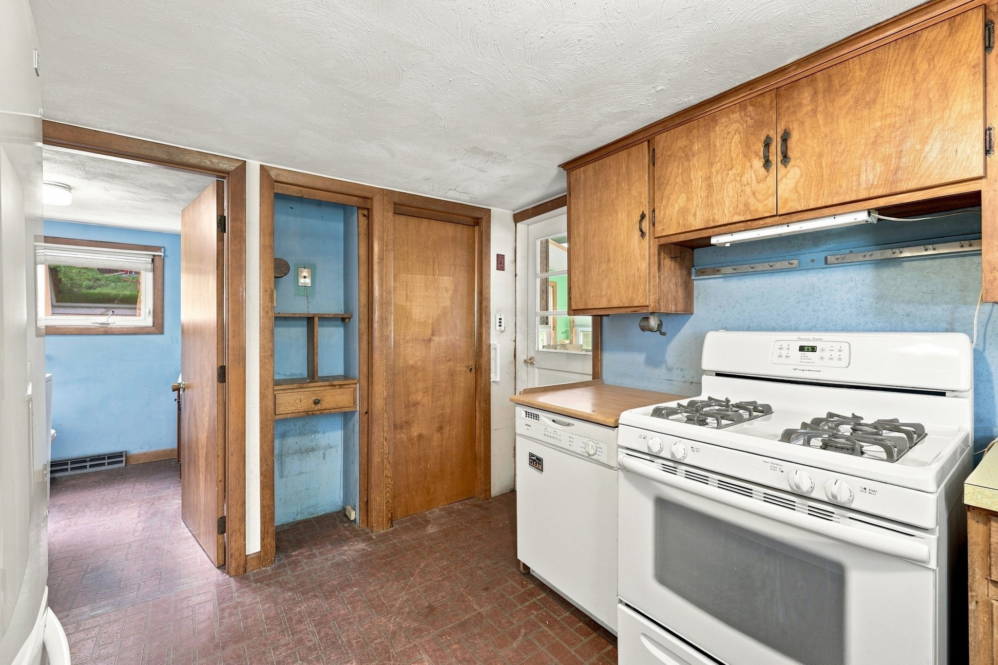 200 Hockanum Road Hadley, MA 01035 - Photo 13 of 41 Gallery Image 13