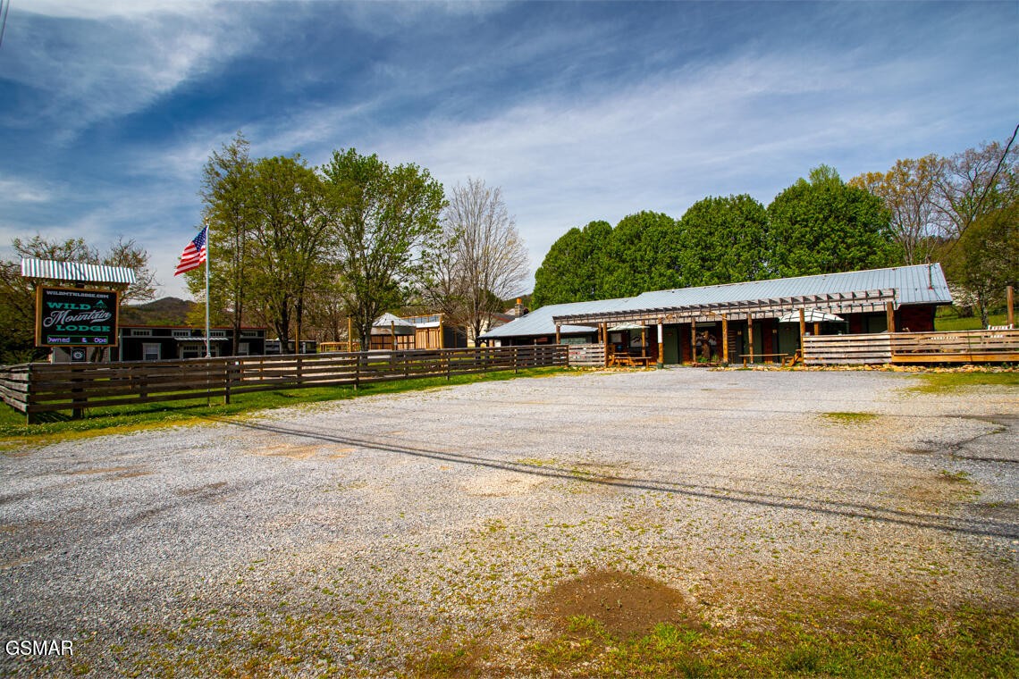 3804 Wears Valley Road Sevierville, TN 37862 - Photo 11 of 51 Gallery Image 11