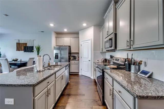 $314,997 | 7091 Gladstone Circle, Stonecrest, GA 30038