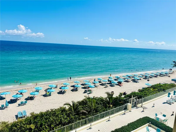 $2,495 | 2501 South Ocean Drive, Unit 330, Hollywood, FL 33019