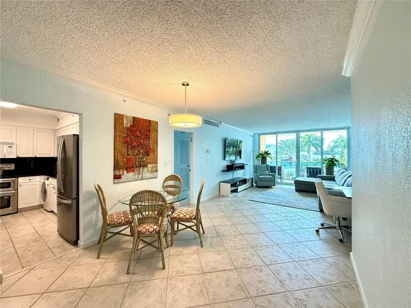 $2,495 | 2501 South Ocean Drive, Unit 330, Hollywood, FL 33019