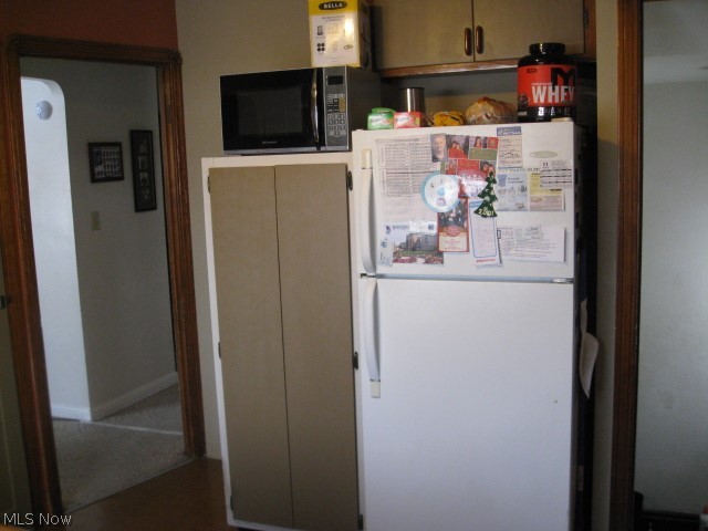 6111 Biddulph Road Brooklyn, OH 44144 - Photo 3 of 19