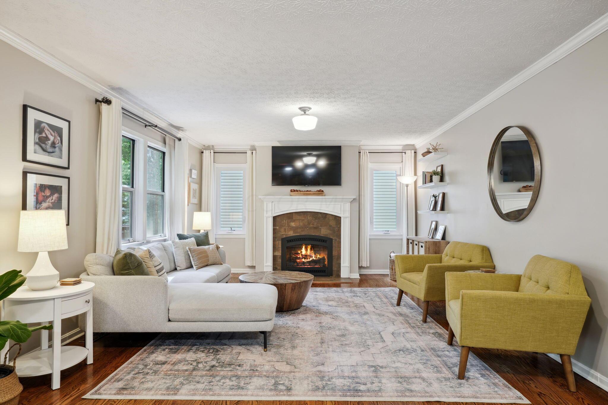 822 Lindenhaven Road Columbus, OH 43230 - Photo 24 of 58 Living Room