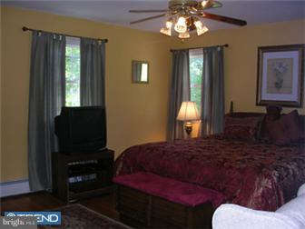 53 Rotterdam Road East Holland, PA 18966 - Photo 7 of 12 Gallery Image 7