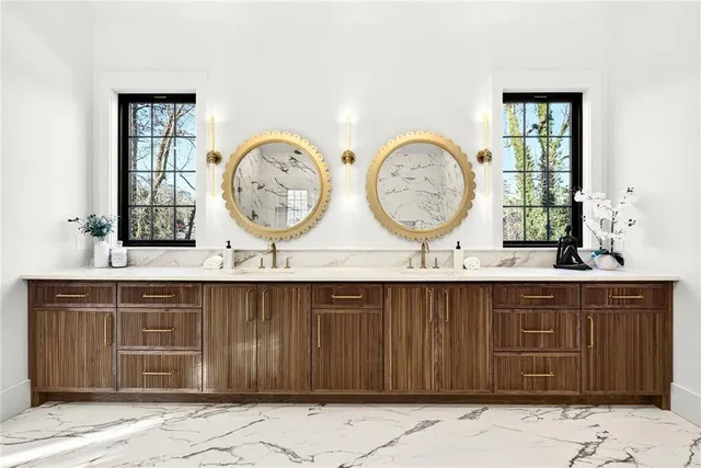 $2,495,000 | 428 Carolwood Lane Northeast, Atlanta, GA 30342