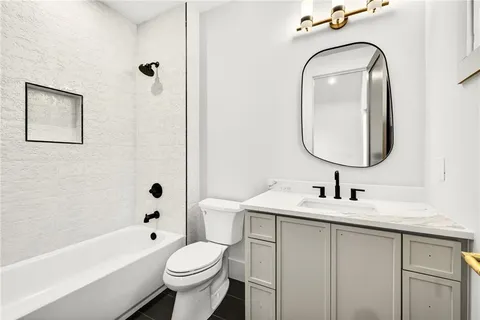 $2,495,000 | 428 Carolwood Lane Northeast, Atlanta, GA 30342