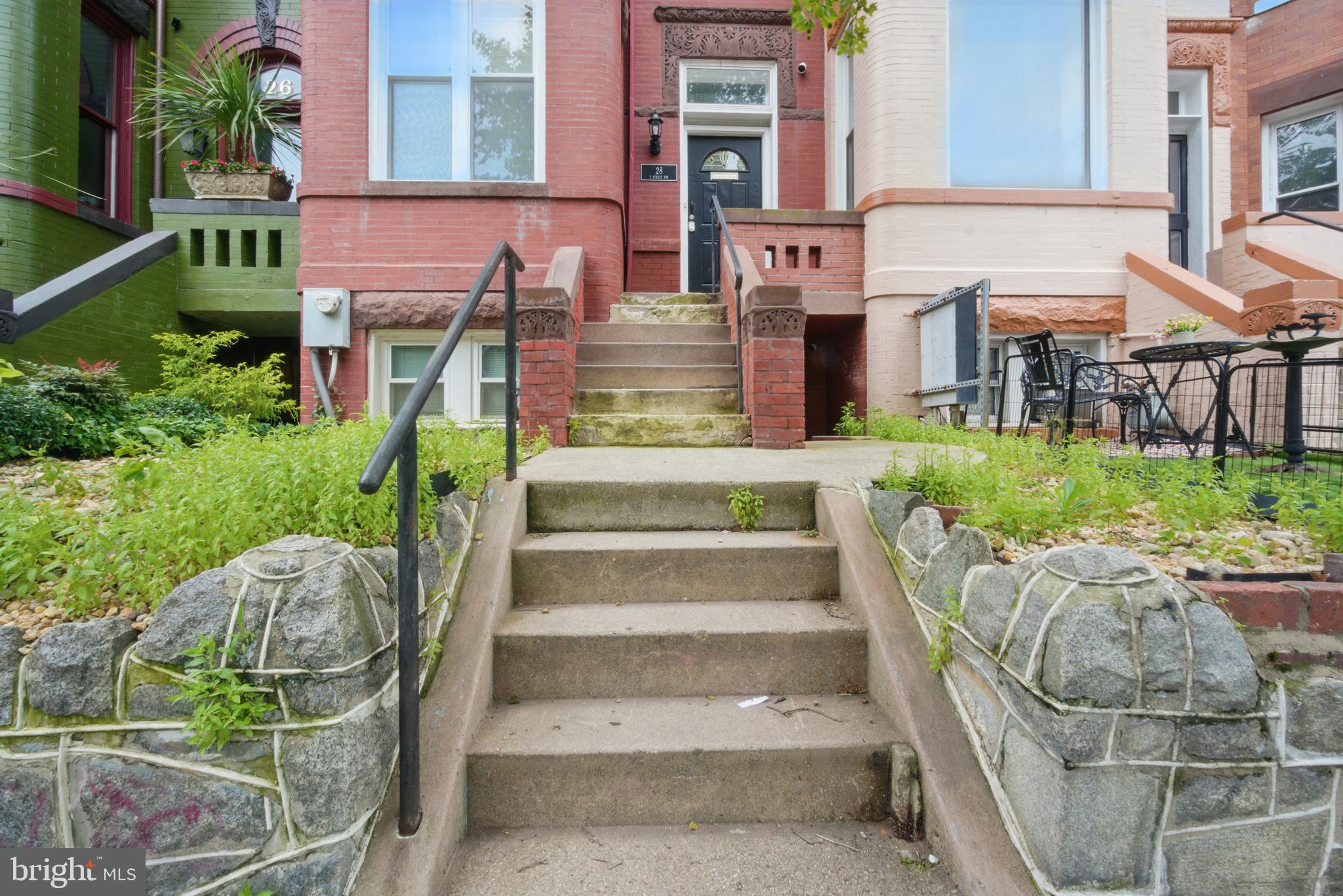 28 T Street Northwest, Unit 3 Washington, DC 20001 - Photo 8 of 34 a view of a patio in back of house