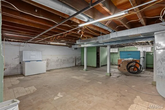 $226,500 | 619 South Wood Street, Staunton, IL 62088