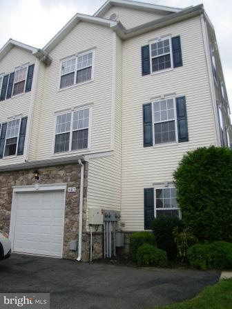 487 Marion Road York, PA 17406 - Photo 1 of 11 Gallery Image 1