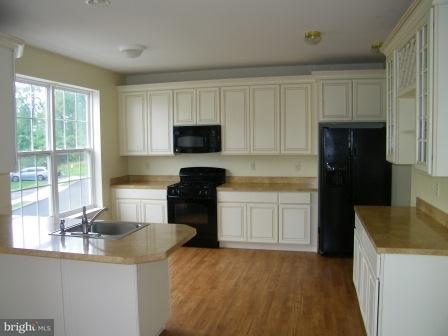 487 Marion Road York, PA 17406 - Photo 5 of 11 Gallery Image 5