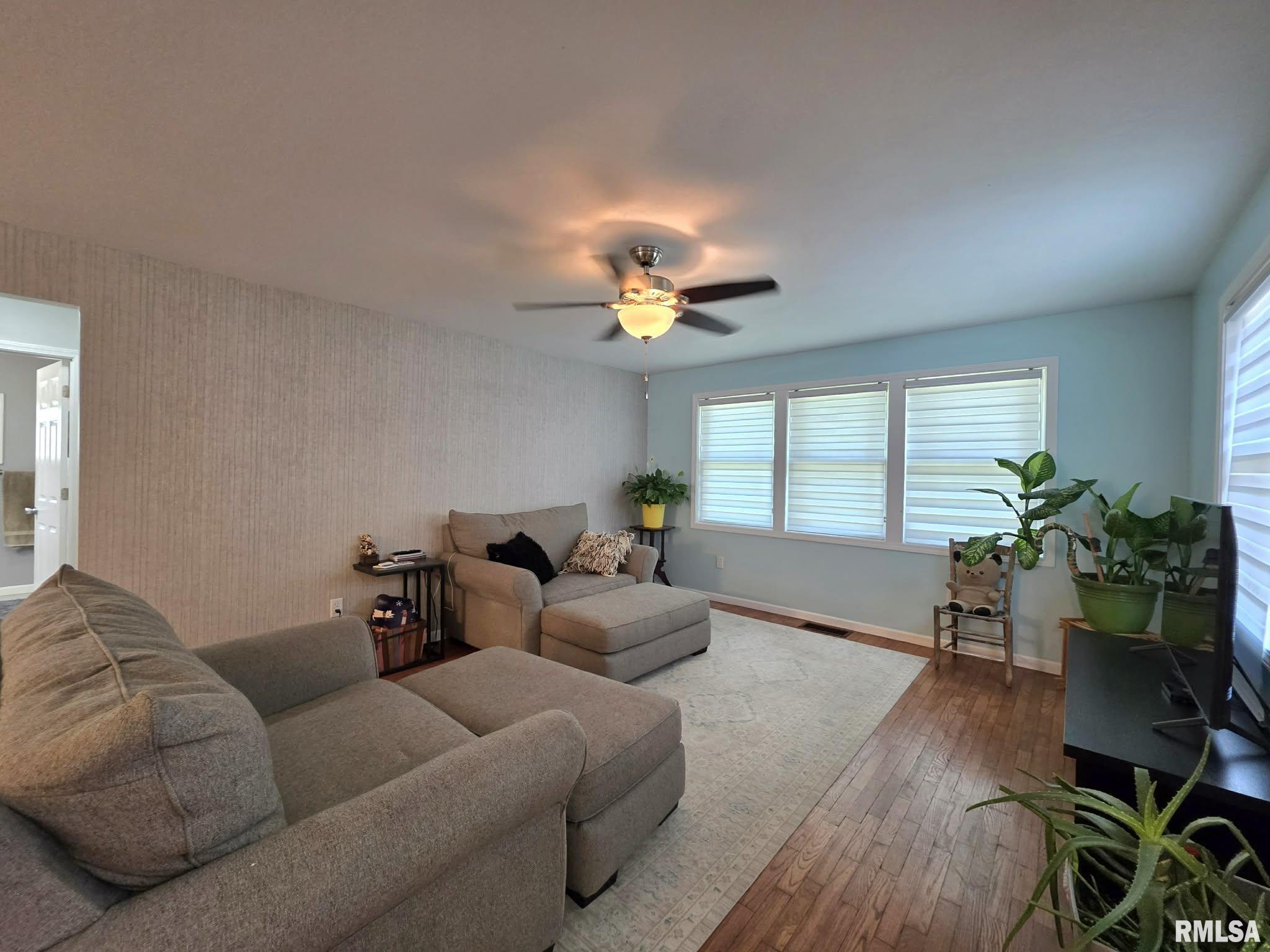 103 West Jefferson Street Camp Point, IL 62320 - Photo 15 of 31
