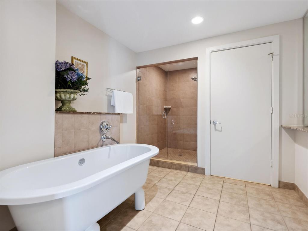 6512 Midnight Pass Road, Unit 303 Sarasota, FL 34242 - Photo 20 of 53