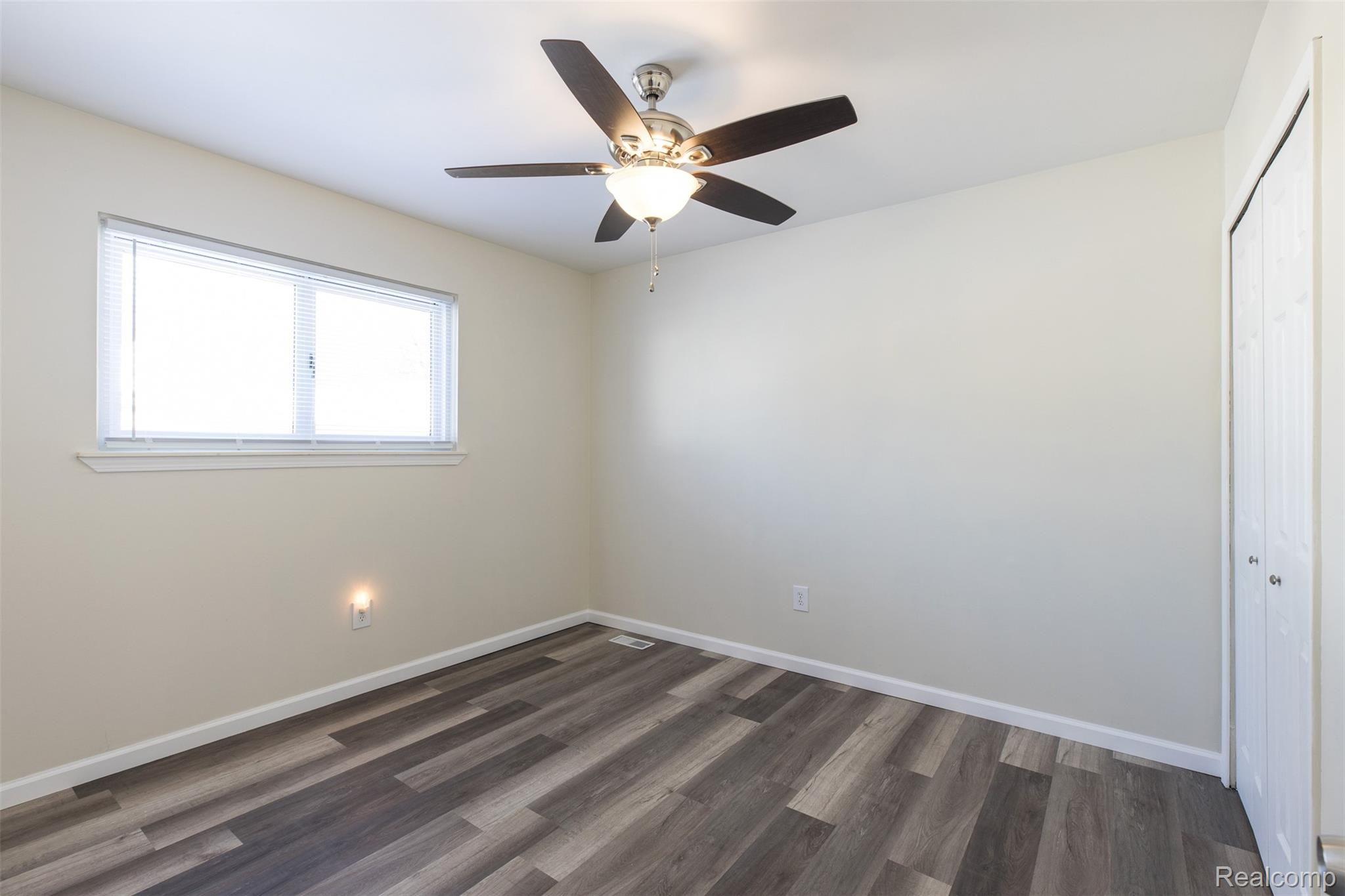 23762 Superior Road Taylor, MI 48180 - Photo 15 of 29 XA9A0034.jpg