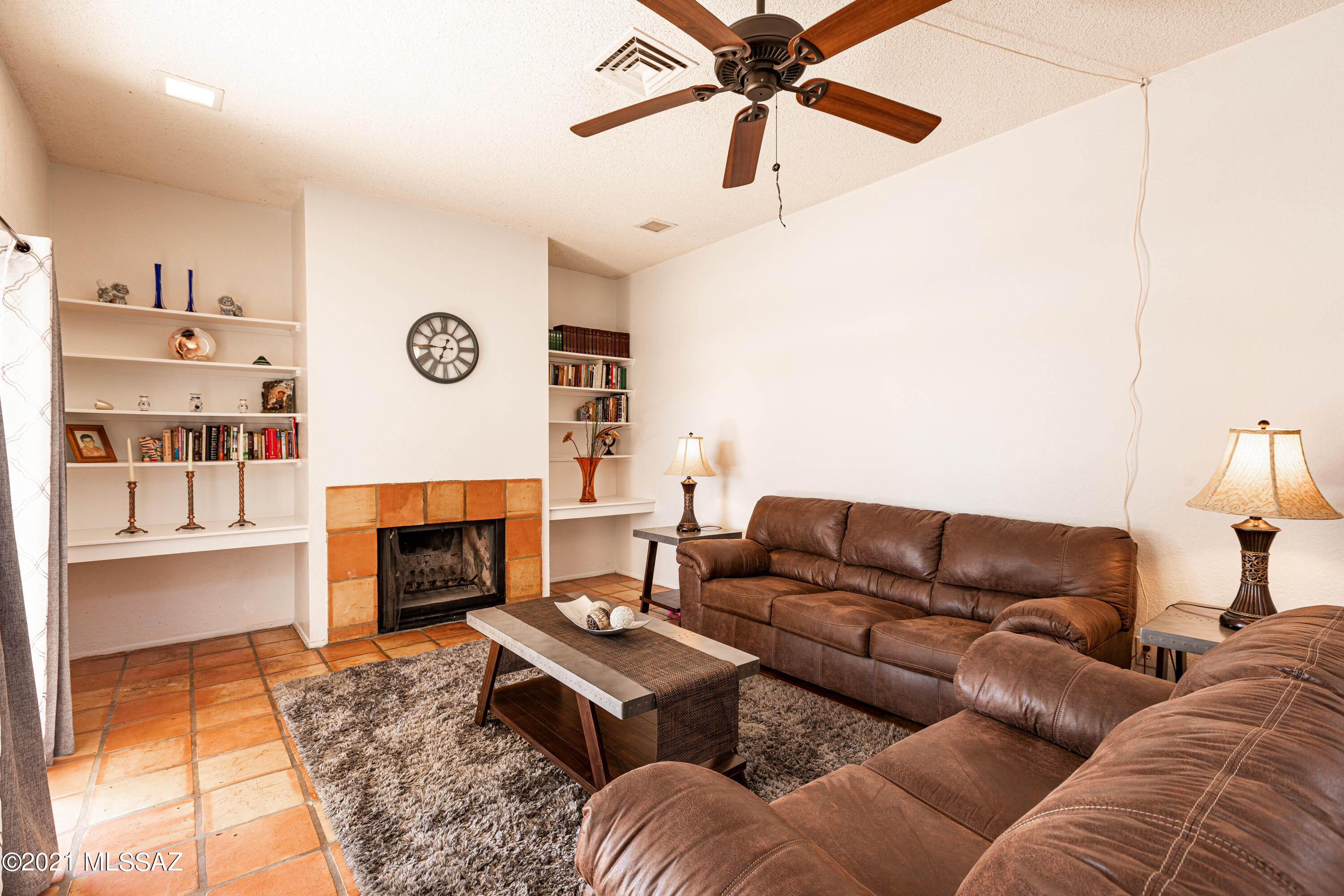 1177 Circulo Canario Rio Rico, AZ 85648 - Photo 2 of 7 Gallery Image 2