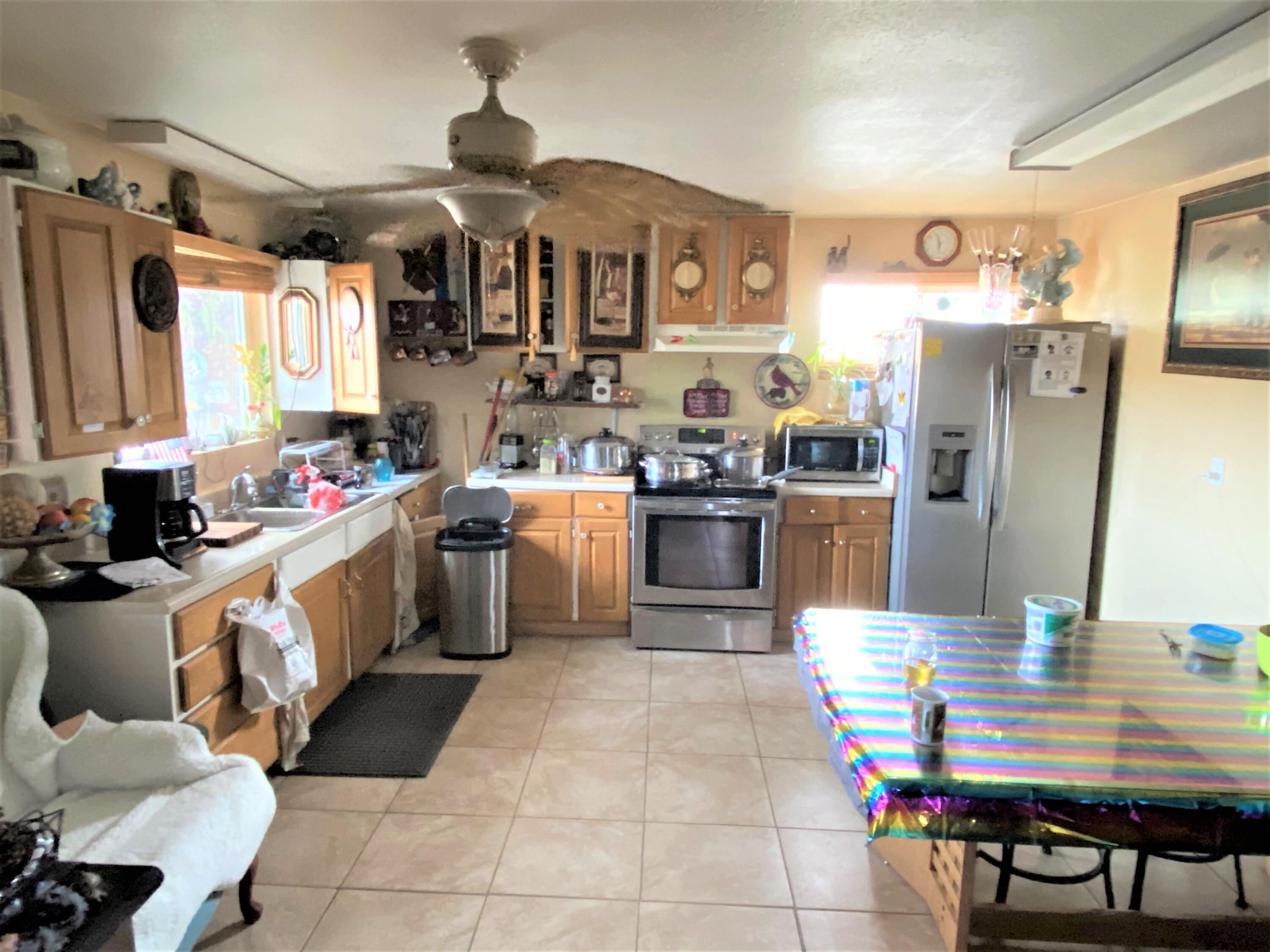 3595 South River Road Grants Pass, OR 97527 - Photo 15 of 23 So River kitchen