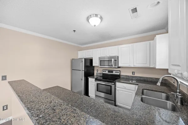 $2,200 | 1604 Willoughby Park Court, Unit 1, Wilmington, NC 28412