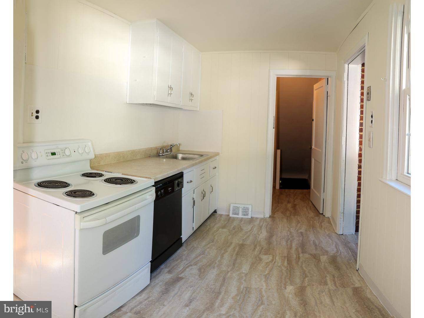 668 Hawarden Road Springfield, PA 19064 - Photo 8 of 17 Kitchen