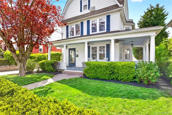 $1,225,000 | 12 Belleview Avenue, Port Washington, NY 11050